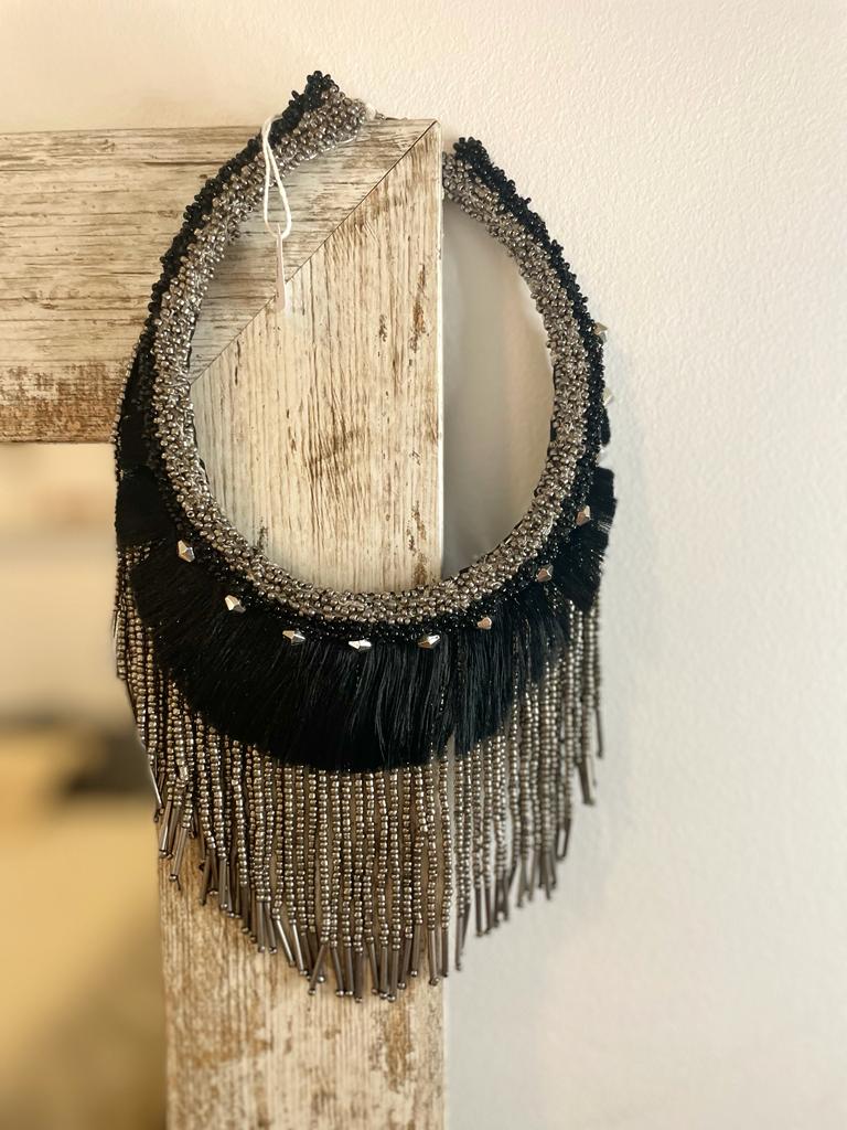 Collares