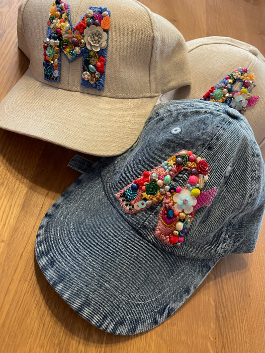 Gorras con iniciales personalizadas
